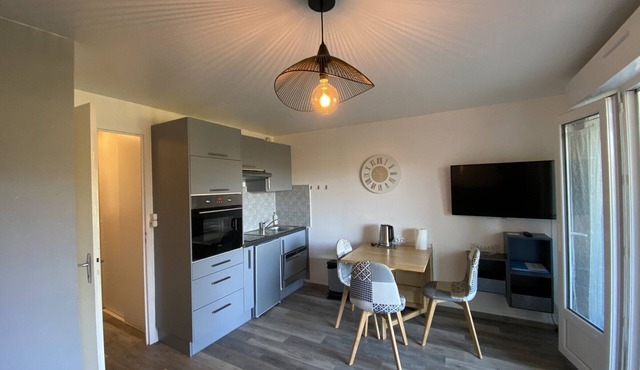 1-bedroom apartment with terrace and Wi-Fi near Connétable Thermal Baths