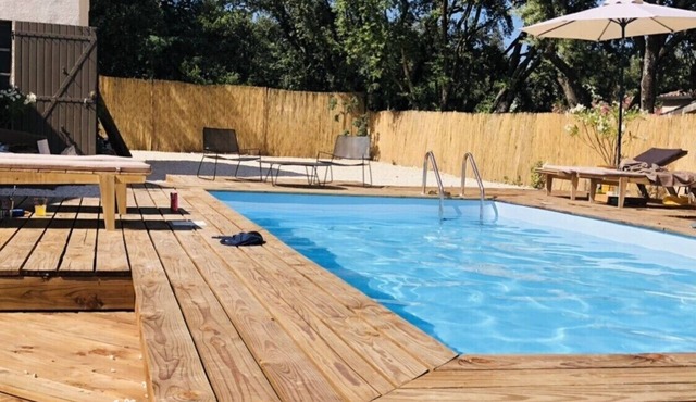 1 bedroom apartment with Pool 5km from Uzes. Perfect for a couple.