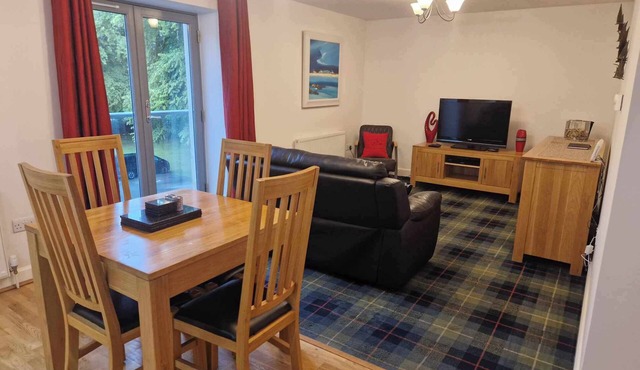 1 Bedroom apartment by Loch Ness. On site swimming pool, tennis and gym.