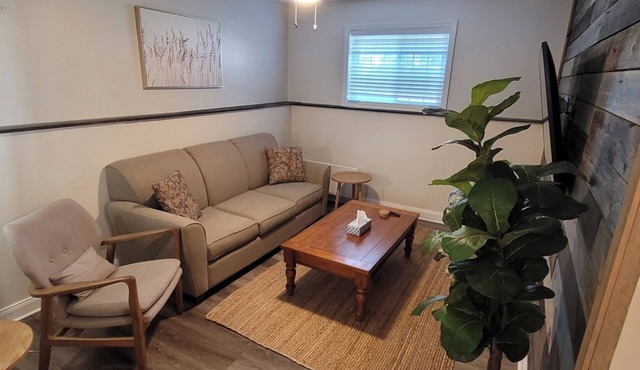 1 Bedroom Apartment/Sofa Bed/Near Airport