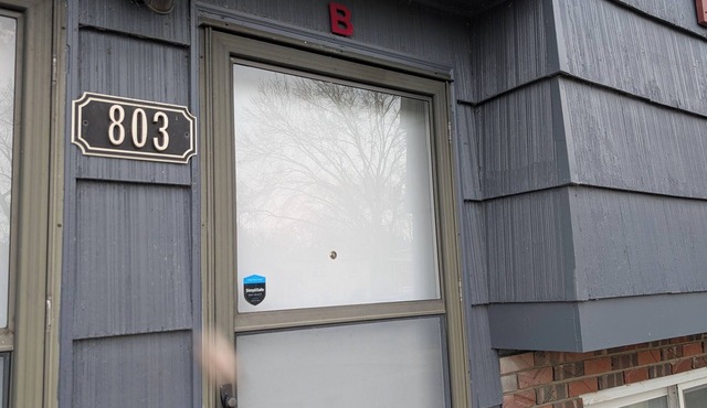 1-bedroom apartment 5 minutes from Allen Field House