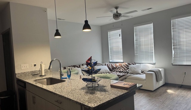 1-bedroom apartment, 5 miles from Downtown Indianapolis