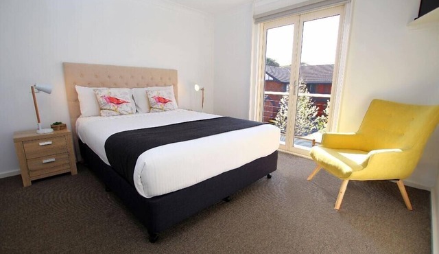 1 Bedroom Apartment with Spa Warrnambool