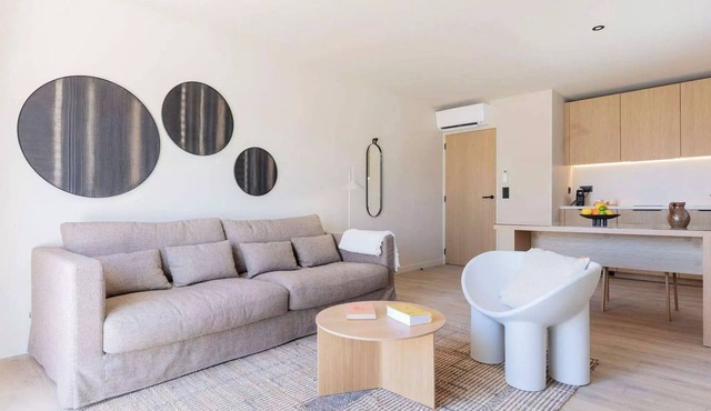 1 Bedroom Apartment 2 People Garden View