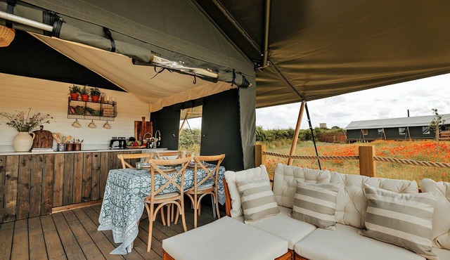 1 bedroom apartment in Walsingham, No deposit