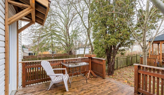 1 Bedroom Apartment in North Waterloo w Private Patio - Close to UW, Tech Park
