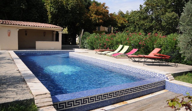 1 bedroom apartment in eyguieres gite vue sur parc