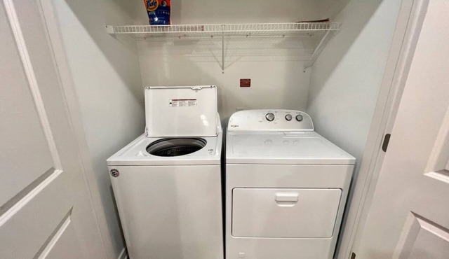 1-Bedroom apartment in Fenton, MI with Wi-Fi, Fitness Center, & in-unit Laundry!