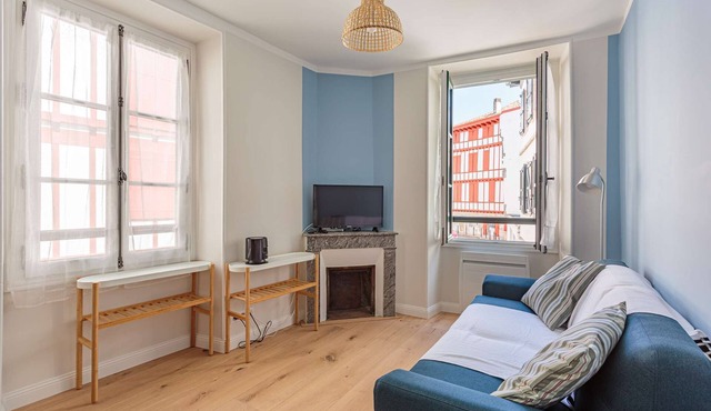 1 Bedroom Apartment In Ciboure