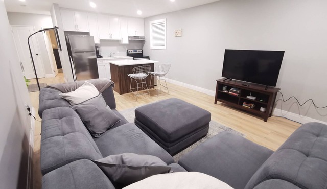 1-bedroom apartment in quaint Wortley Village, London