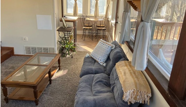 1-bedroom apartment in house in charming Atchison