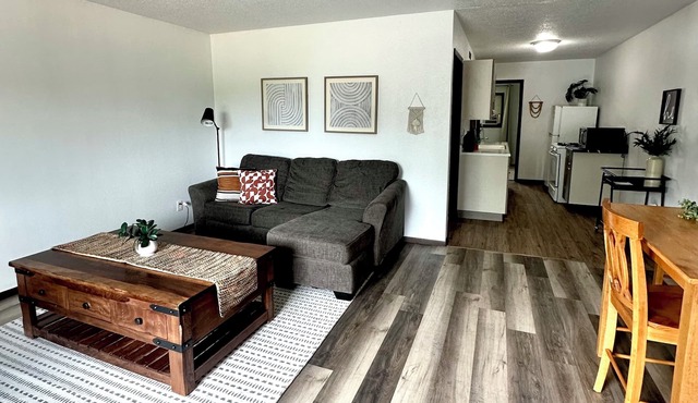 1 Bedroom Apartment In Estherville-Steps to 2nd level