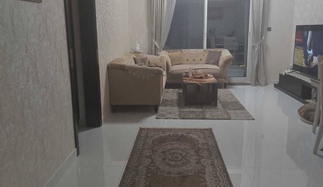 1-bedroom apartment with AC in fabulous Dubai location