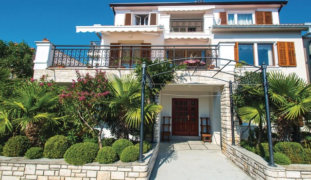 1 bedroom awesome apartment in Rabac