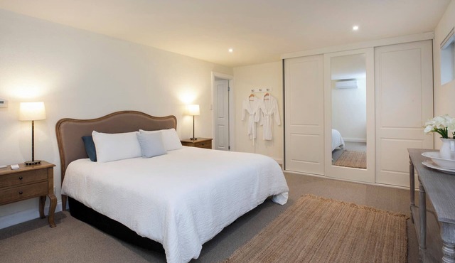 1 Bedroom Balcony Apartment