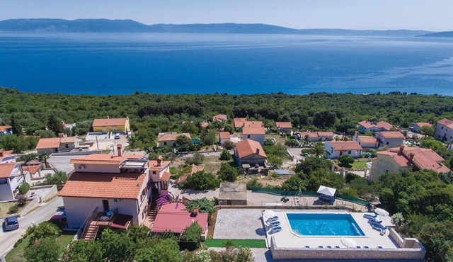 1 bedroom beach front apartment in Labin