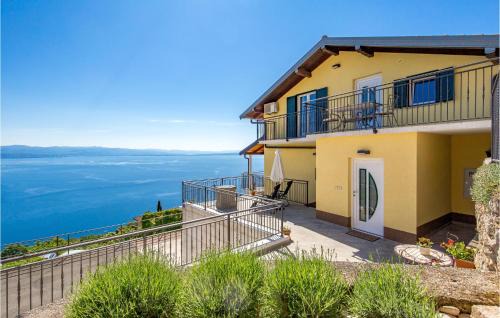 1 Bedroom Beach Front Apartment In Lovran
