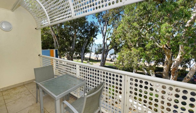 1 Bedroom Beachfront Apartment perfectly situated in the heart of Palm Cove