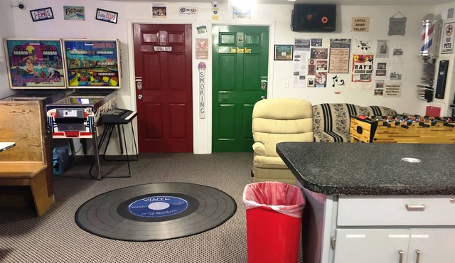 1 Bedroom Beautiful Small Town Iowa Rural Setting!