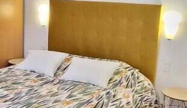 1 Bedroom Bed & breakfast in La Caunette