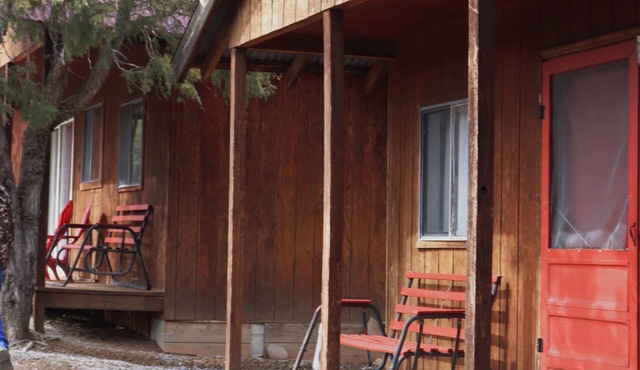 1 Bedroom Cabin w/views El Vado!