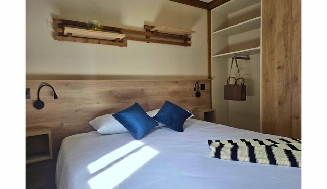 1-bedroom chalet with Nordic bath option in the Monts du Lyonnais
