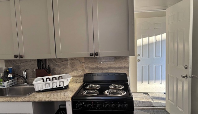 1 bedroom close to Tacony Bridge, EZ access to NJ and the city