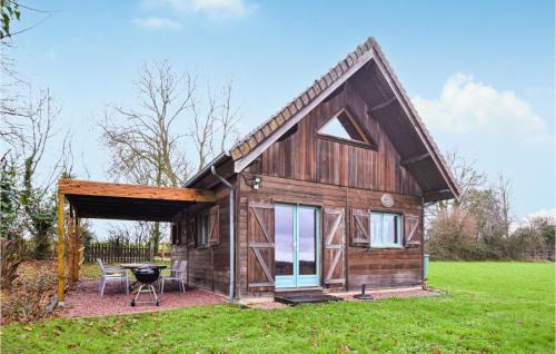1 Bedroom Cozy Home In Saint-Georges-En-Auge