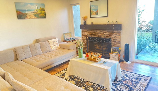 1 bedroom Condo indoor fireplace + Great Views