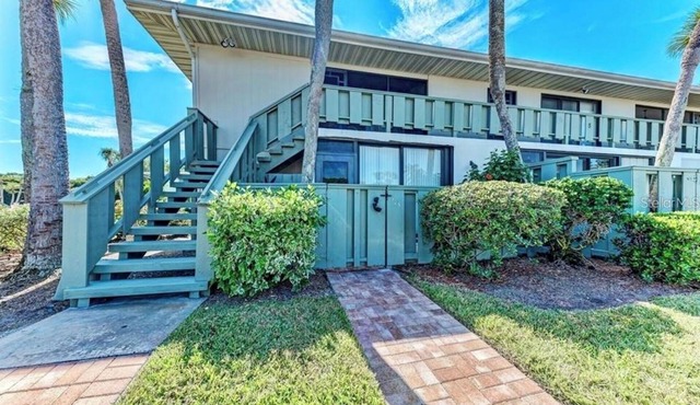 1-bedroom condo just a short walk to Anna Maria Beach