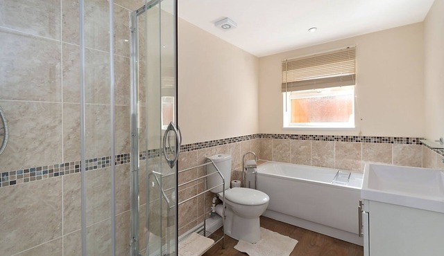 1 Bedroom Cottage - Indoor Pool - Woodland Setting 5 Acres