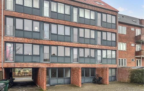 1 Bedroom Cozy Apartment In Esbjerg