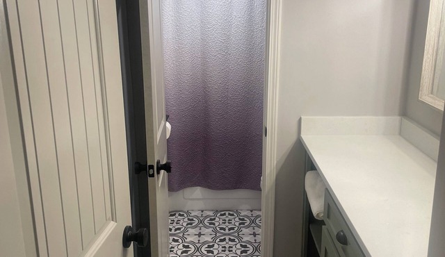 1-bedroom COZY condo in charming Baton Rouge with WiFi, ACn9 miles from LSU
