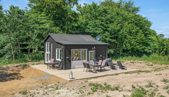 1 bedroom cozy home in østermarie