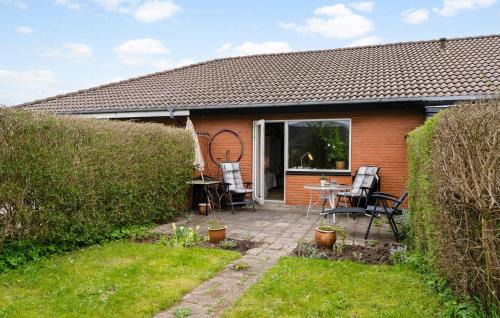 1 Bedroom Cozy Home In Årslev