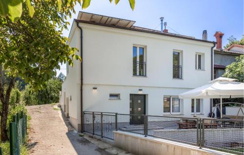 1 Bedroom Cozy Home In Lukezi