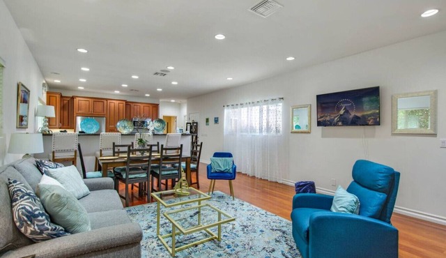 1-Bedroom Cozy Remodeled Villa | Close To Shops