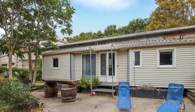 1 bedroom cozy (sta)caravan in Beauchastel