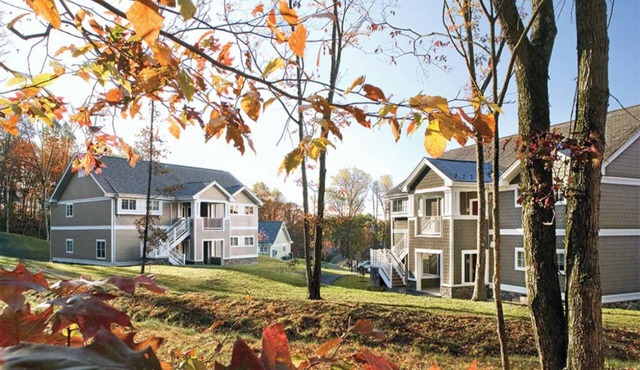 1 Bedroom Deluxe Villa, Sleeps 6, Kitchen, at Shawnee Village Resort!