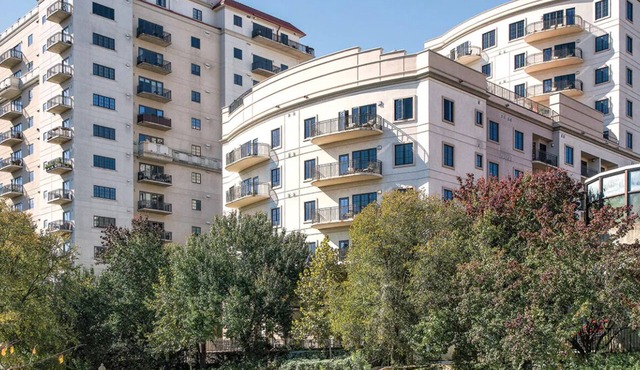 1 Bedroom Deluxe Condo, Sleeps 4, Full Kitchen, La Cascada Resort!