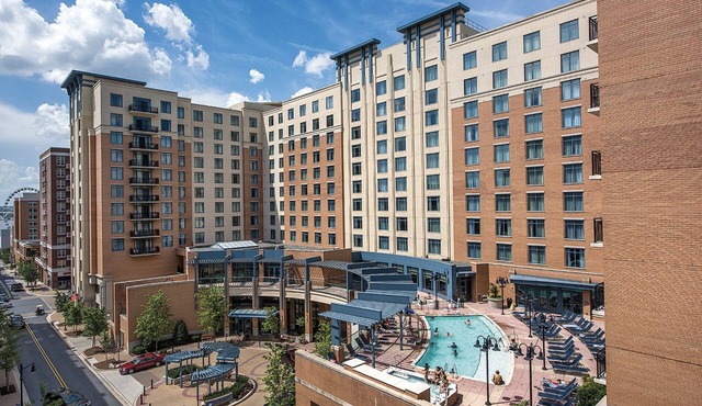 1 Bedroom Deluxe Condo - National Harbor -Pools & more!