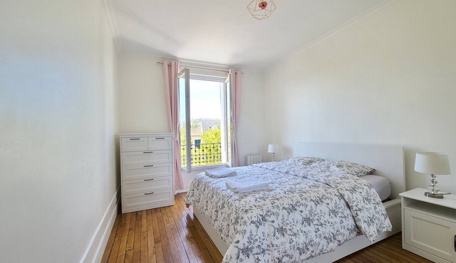 1 Bedroom Apartment in Saint-Maur-des-FossÃ©s