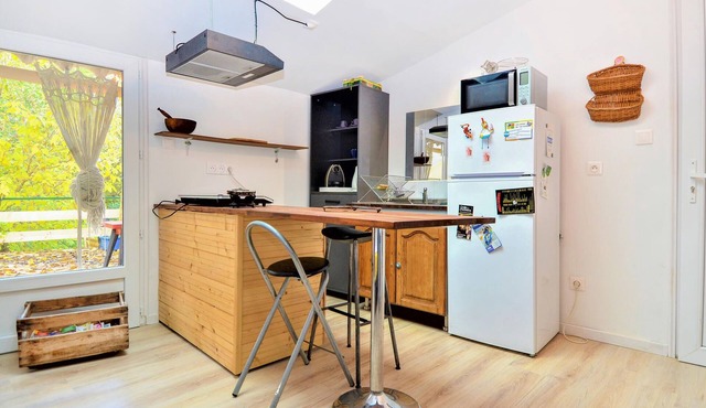 1 bedroom accommodation in St Paulet De Caisson