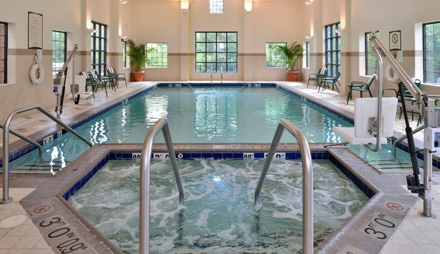 1 Bedroom | Free Breakfast. Indoor Pool & Hot Tub