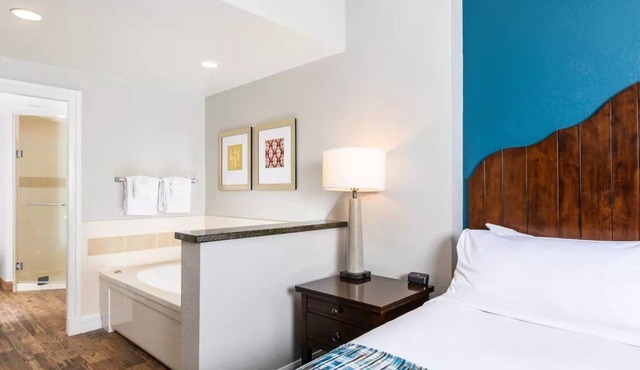 1 Bedroom, full kitchen. Marriott Timber Lodge at Heavenly Valley, Lake Tahoe.