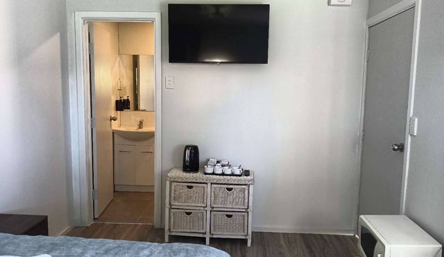 1 Bedroom garden chalet 7B