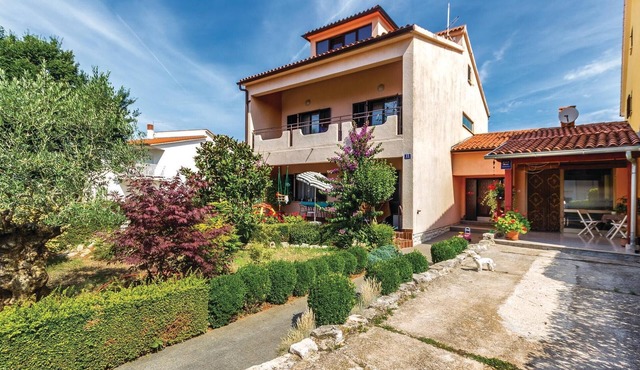 1 bedroom gorgeous apartment in Fazana