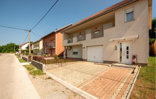 1 Bedroom Gorgeous Apartment In Gracac