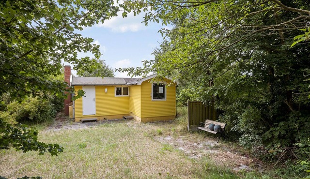 1 bedroom gorgeous home in Aakirkeby