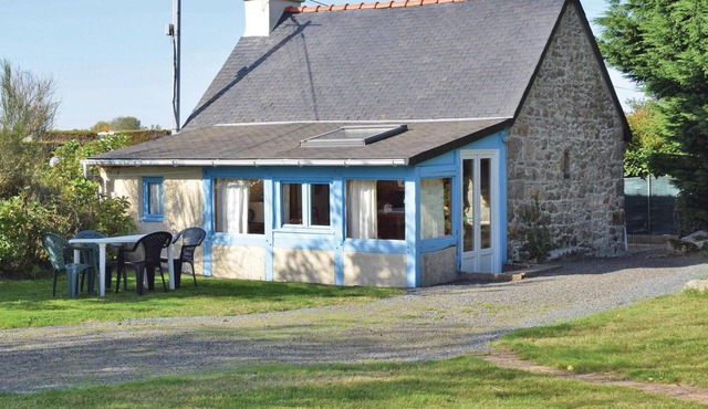 1 bedroom gorgeous home in Pleubian